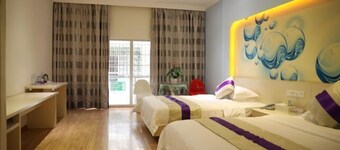 Shangjun Hotel (Hezhou Lingfeng Plaza Branch)