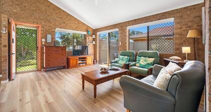 Cabarita Beach - 3 bedroom house walking distance to beach & shops.