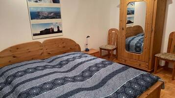 House | 4 bedrooms, iron/ironing board