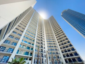 Exterior - Zada Tower 1BR (Dubai)