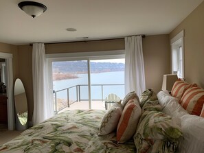 4 soverom, skrivebord, strykejern/-brett og wi-fi (inkludert)