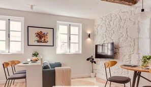 Dining - Old Quarter Boutique Apartment (A Coruña)