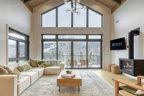 Condo, vue sur la montagne | Aire de séjour