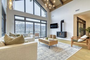 Condo, Mountain View | Living area