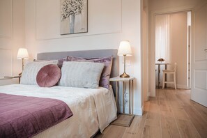 2 slaapkamers, een strijkplank/strijkijzer, reisbedje, gratis wifi