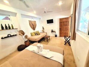 Chambre Confort, salle de bains attenante, vue piscine | Wi-Fi gratuit, draps fournis