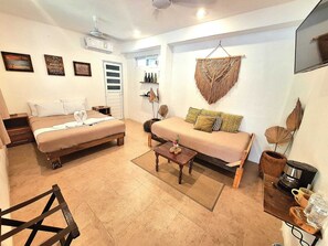Quarto conforto, suíte, vista para a piscina | Wi-Fi de cortesia, roupa de cama