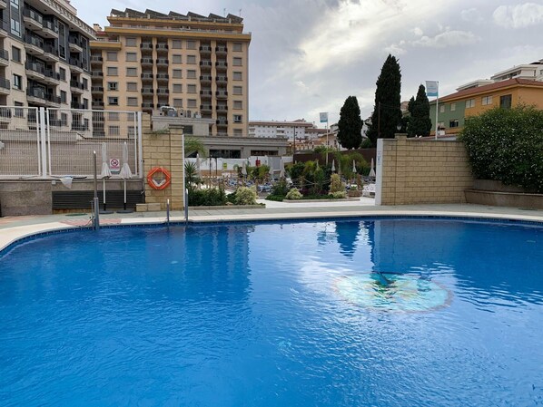 Apartamento | Piscina | Una piscina al aire libre