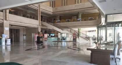 Honghao Holiday Hotel