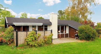4 Person Holiday Home in Frorup