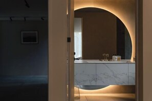 Iron/ironing board, cots/infant beds - Hotel Norm Air (Fujikawaguchiko)