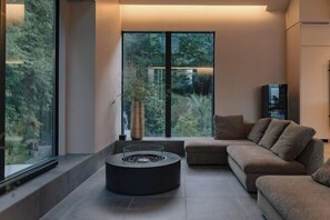 Iron/ironing board, cots/infant beds - Hotel Norm Air (Fujikawaguchiko)