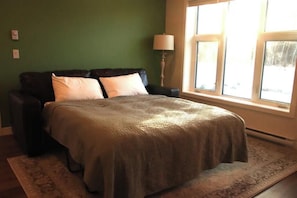 2 bedrooms, WiFi, bed sheets