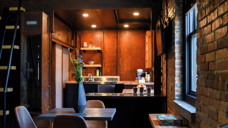 Old Marshall Jail Hotel