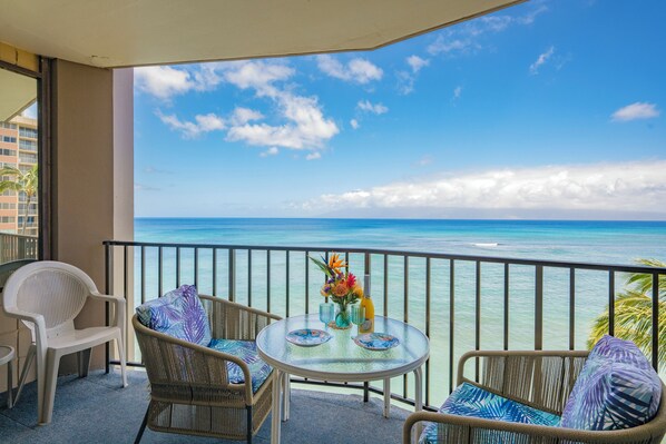 Property grounds - Oceanfront 1BR/1BA Corner Unit with Stunning Panoramic Ocean/Island Views (Lahaina)