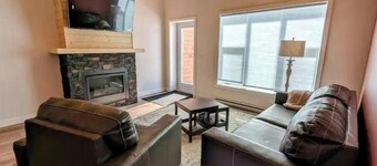 Yukon Hot Springs Villa #37 / pet friendly