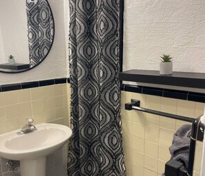 Bathroom - #1 Serenity Suite located in Daytona Beach FL  (Daytona Beach)