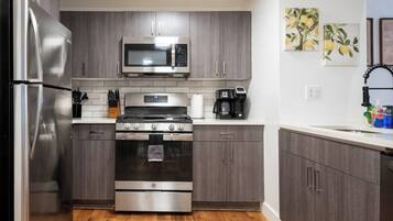 Fridge, microwave, oven, stovetop