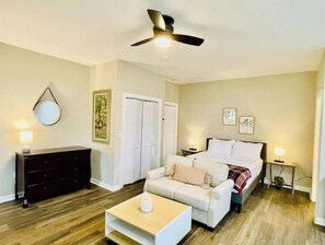 1 bedroom, WiFi - 1BR Fully furnished apartment (Winston-Salem)