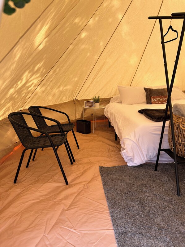 1 habitación y ropa de cama 