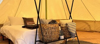 Glamping Hill Side 
Over look the quaint town of Naches minutes from the 🏔️ 