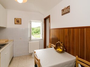 Apartment | Dining