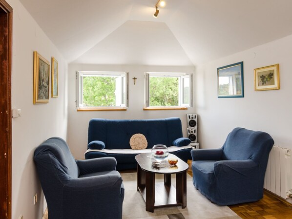 Apartment | Living area