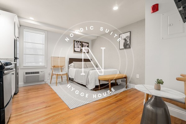 1 slaapkamer, een strijkplank/strijkijzer, wifi, beddengoed