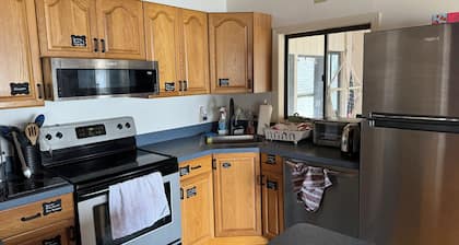 Lake Cottage - Put your Feet up and Relax!