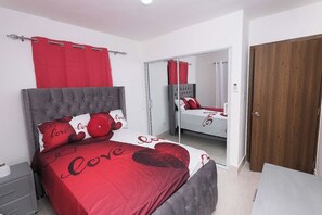 2 bedrooms, iron/ironing board, free WiFi, bed sheets - Nice 2 bedrooms appartment with free parking on site and quiet area. (Santiago de los Caballeros)