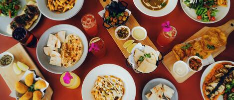 Alimentos y bebidas