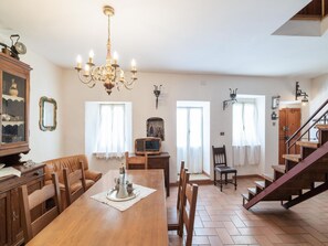 Apartment | Tempat makan