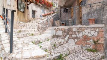 Apartment | Exterior