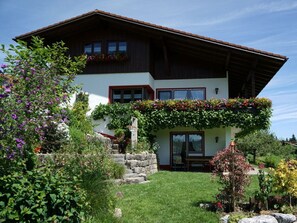 Exterior - Holiday Apartment Hildegard Birds (Oberreute)