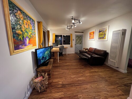 Hummingbird Mountain Cottage