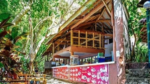 Restaurant - RedDoorz Plus @ Papa Tasie Camotes (San Francisco)