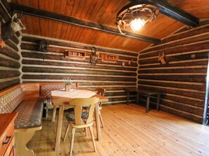 Dining - The Waldhaus Modern Retreat (Willingen)