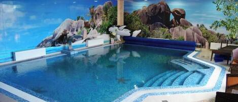 Innenpool, beheizter Pool