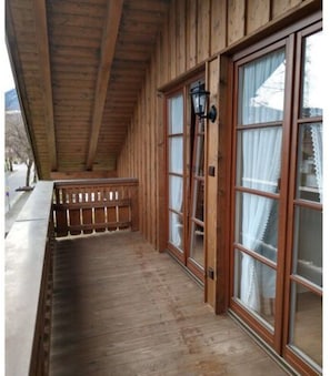 Exterior - Alpine Summer Holiday Apartment (Garmisch-Partenkirchen)