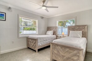 2 bedrooms, desk, iron/ironing board, free WiFi