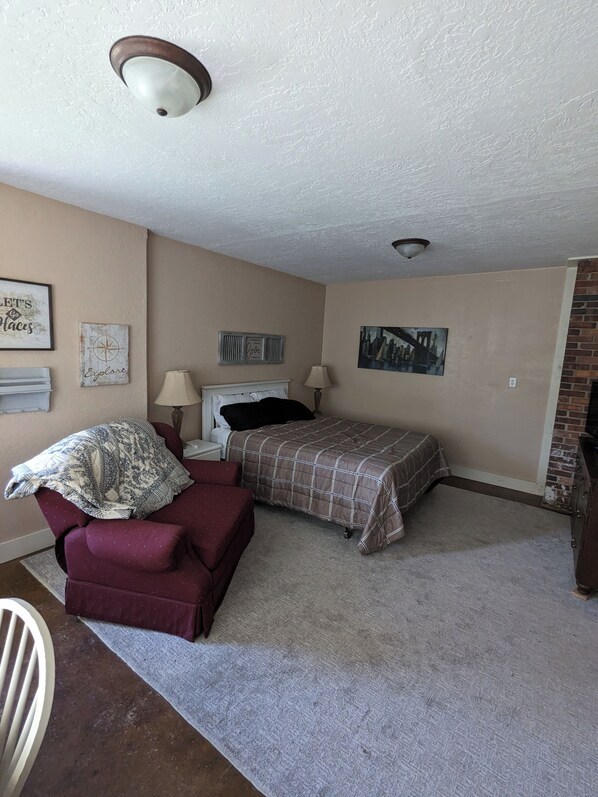 1 bedroom, free WiFi, bed sheets