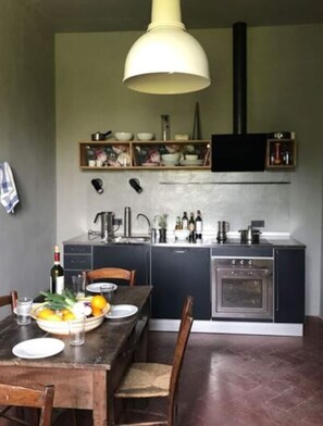 Apartment | Private kitchen | Oven - Beautiful Apartment in Tuscany (Casciana Terme Lari)