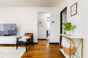 Interior - Shamrock 99: Charming Family Home 1.5 Miles From ND (South Bend)