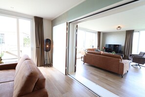 House | Living room