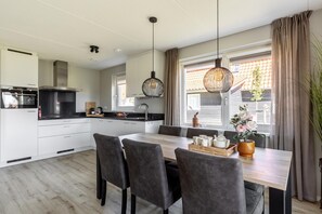 House | Tempat makan