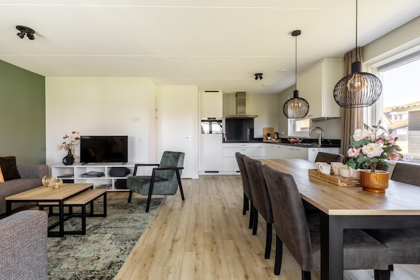 House | Tempat makan