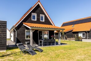 House | Exterior - Holiday Home in Scherpenisse Near Oosterschelde (Scherpenisse)