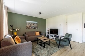 House | Living room - Holiday Home in Scherpenisse Near Oosterschelde (Scherpenisse)