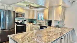 Fridge, microwave, stovetop, dishwasher - Gulf View! Peace & Serenity @ Sandpiper Beach 501. (Sanibel)
