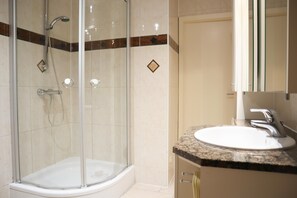 Apartment | Badezimmer